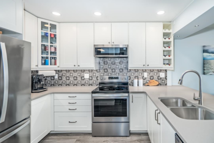 305 15241 18 Avenue, Surrey, BC, Surrey — Apartment/Condo for sale