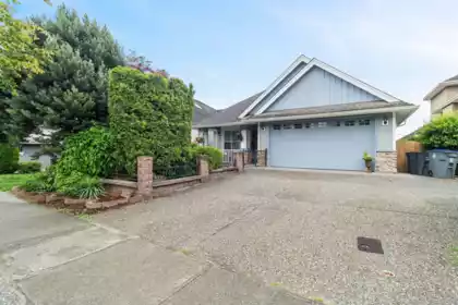 14968 68 Avenue, Surrey, BC, Surrey — Single Family Residence for sale