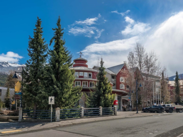 249 4314 Main Street, Whistler, BC, Whistler — Apartment/Condo for sale