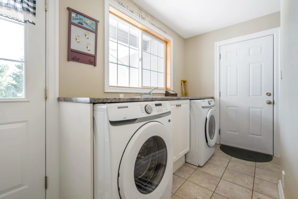 Hallway Photo of 25219 60 Avenue, Langley, BC