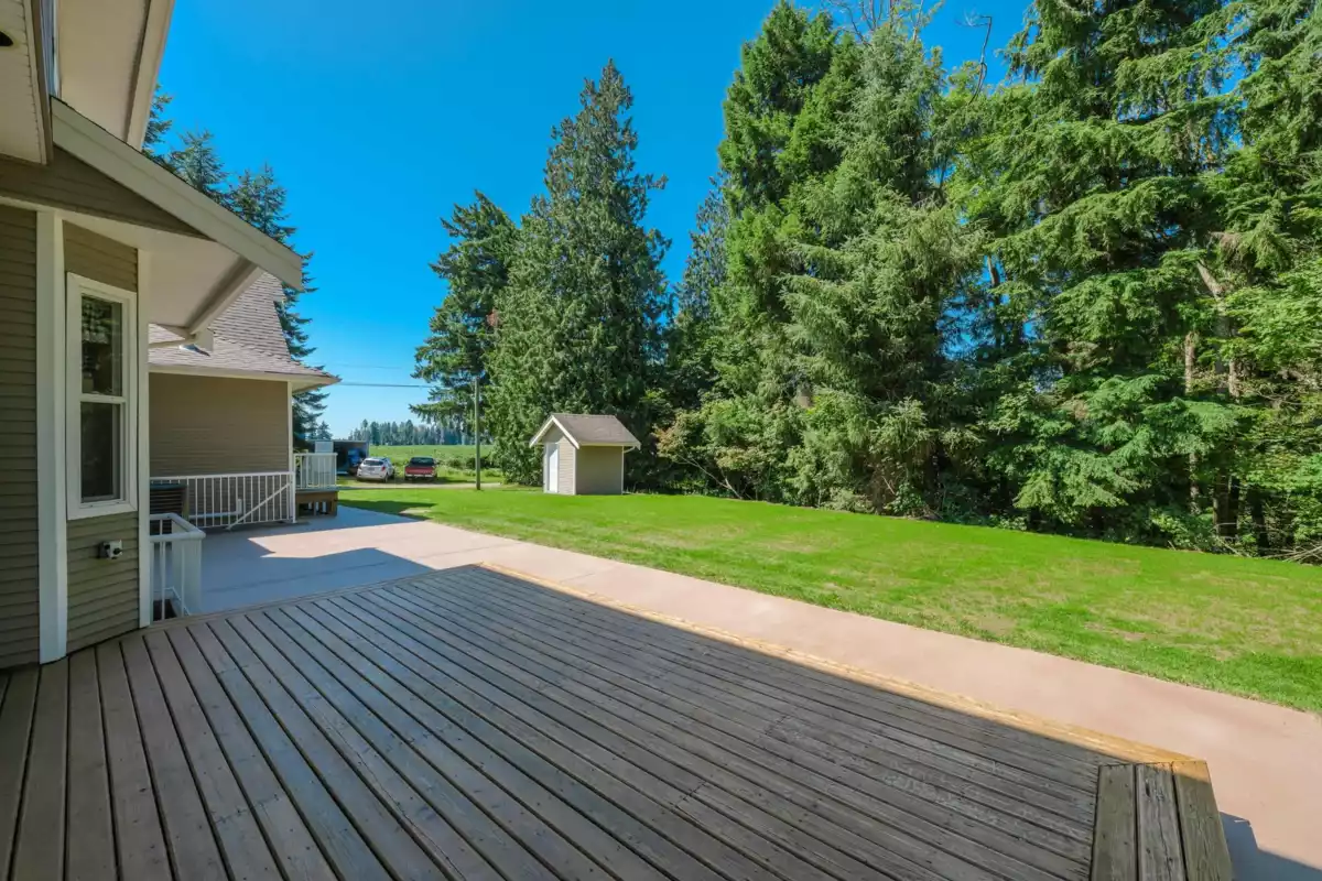 Walk-In Closet Photo of 25219 60 Avenue, Langley, BC