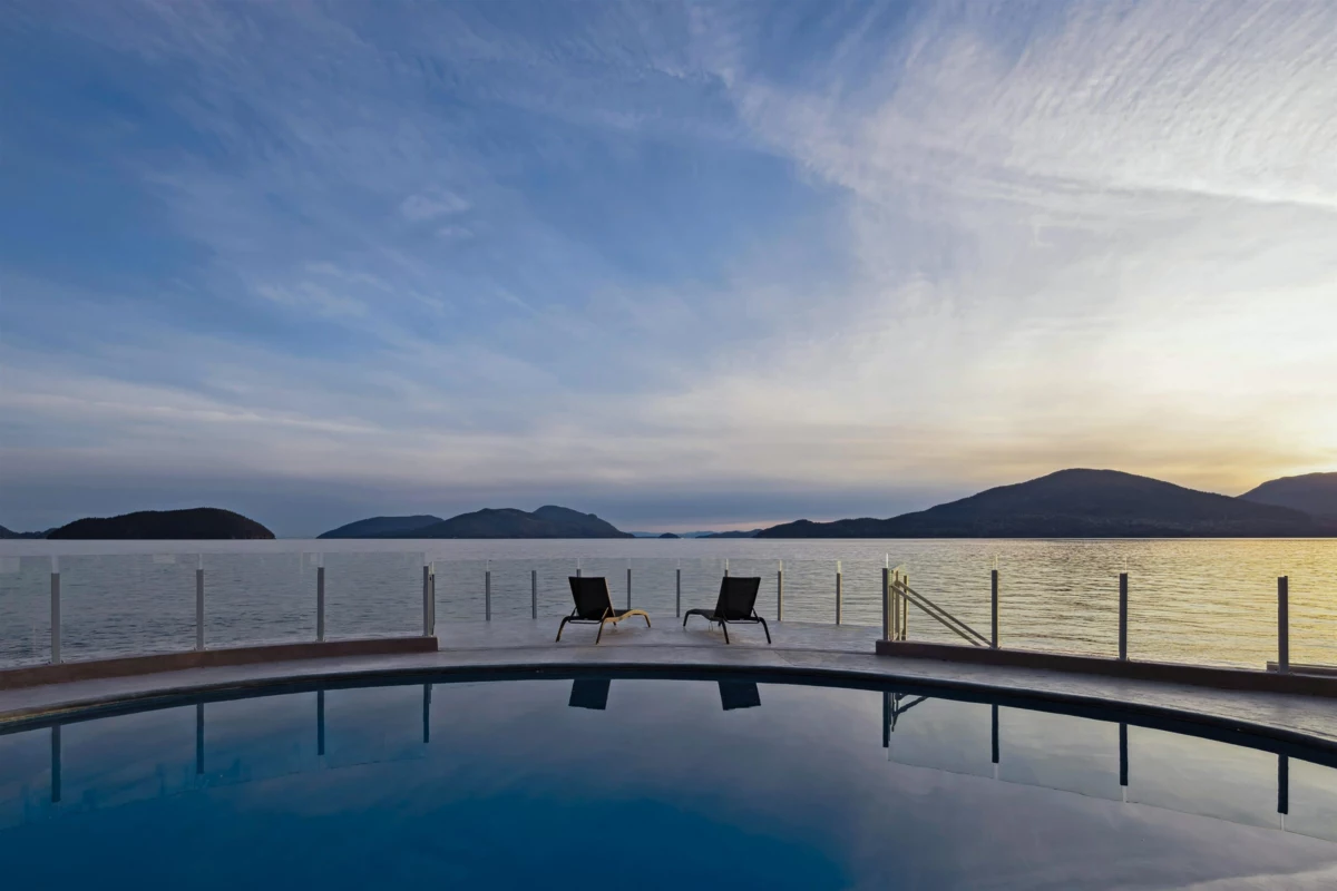Dining Area Photo of 15 Brunswick Beach Road, Lions Bay, BC