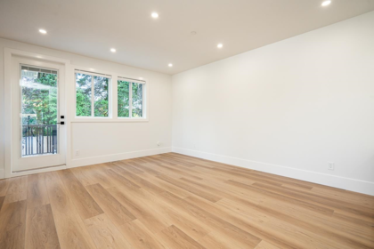 15496 Thrift Avenue, White Rock, BC, White Rock — Half Duplex for sale