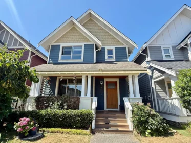 214 Jensen Street, New Westminster, BC, New Westminster — Single Family Residence for sale