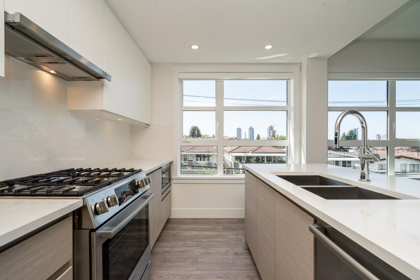 313 4788 Hastings Street, Burnaby, BC, Burnaby — Apartment/Condo for sale