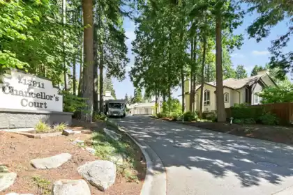 Backyard Photo of 7 13911 16 Avenue, Surrey, BC