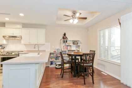 Kitchen Island Photo of 7 13911 16 Avenue, Surrey, BC