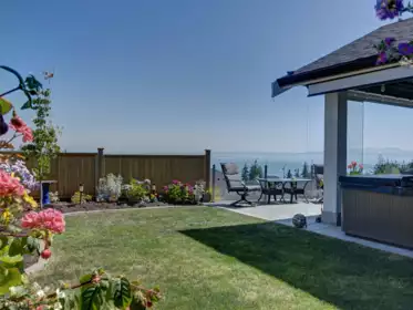 5634 Kingbird Crescent, Sechelt, BC, Sechelt — Single Family Residence for sale