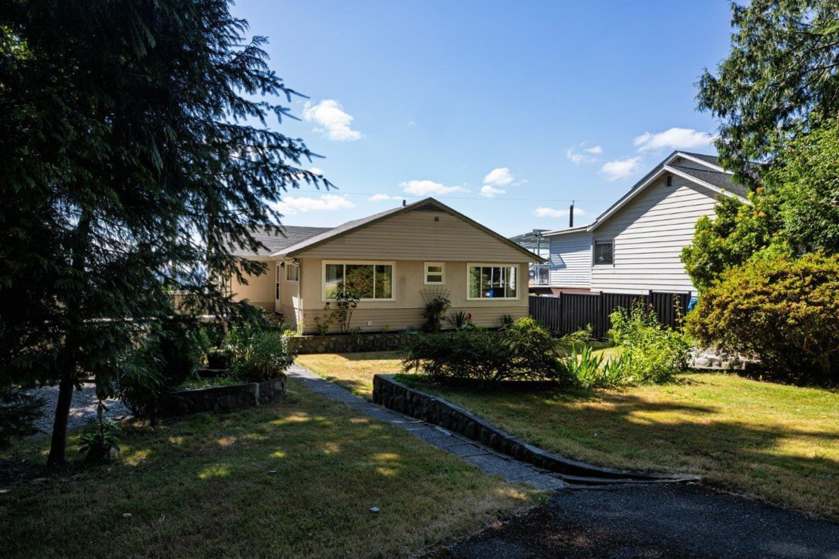 Exterior Front Photo of 1033 Drayton Street, North Vancouver, BC