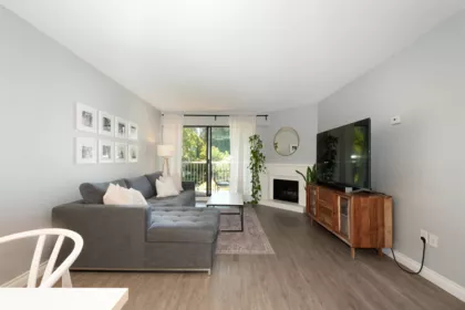 207 9202 Horne Street, Burnaby, BC, Burnaby — Apartment/Condo for sale