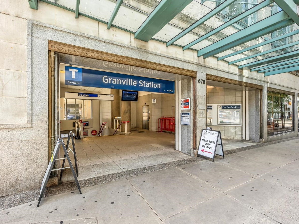 Bedroom 2 Photo of 1710 610 Granville Street, Vancouver, BC