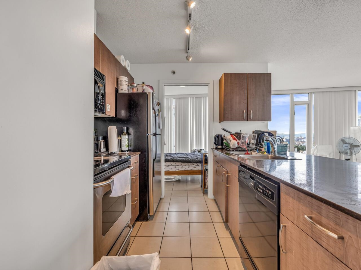 Dining Area Photo of 1710 610 Granville Street, Vancouver, BC