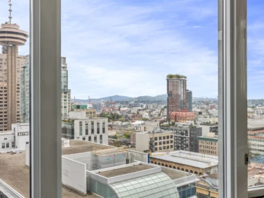 Walk-In Closet Photo of 1710 610 Granville Street, Vancouver, BC