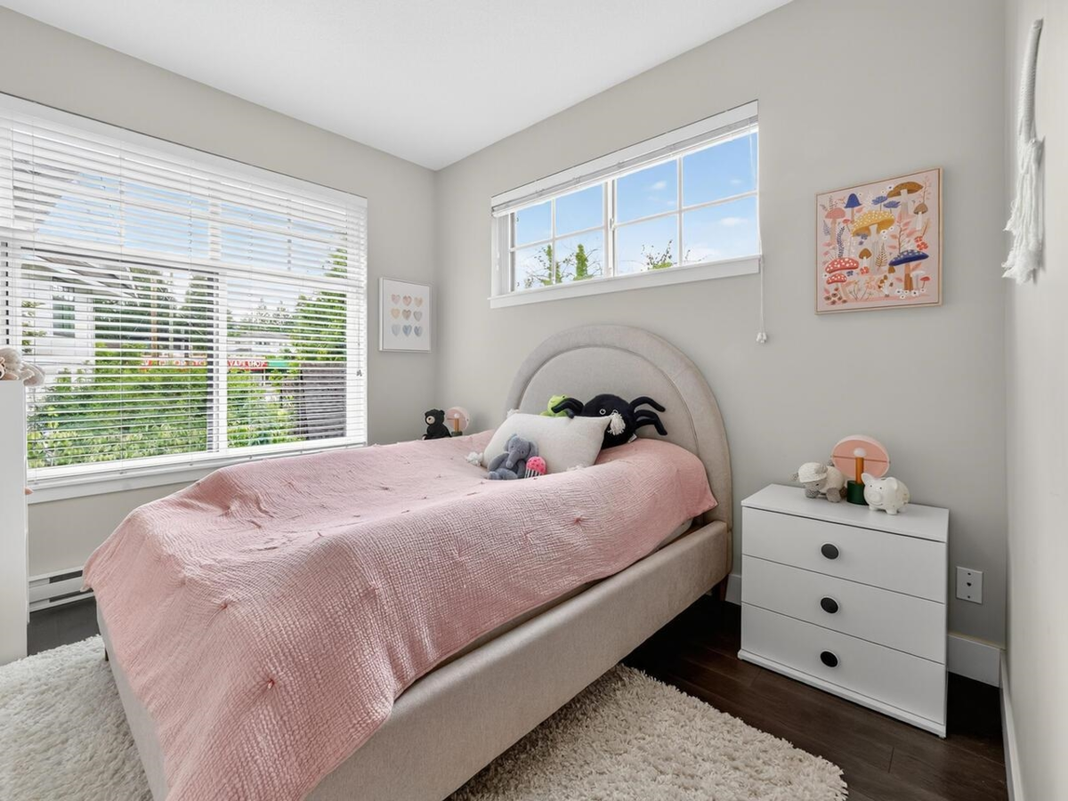 Bedroom 2 Photo of 6 5068 Savile Row, Burnaby, BC