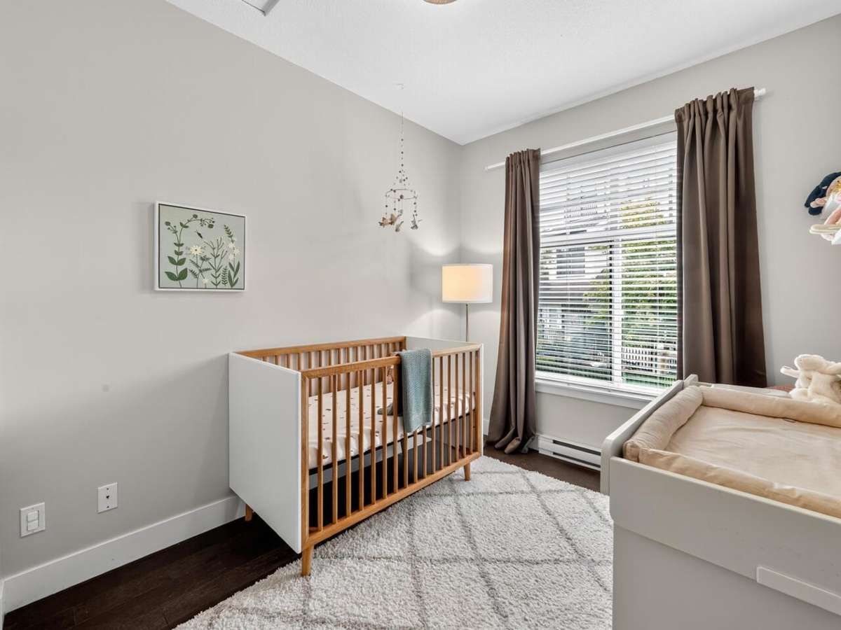 Bedroom 3 Photo of 6 5068 Savile Row, Burnaby, BC