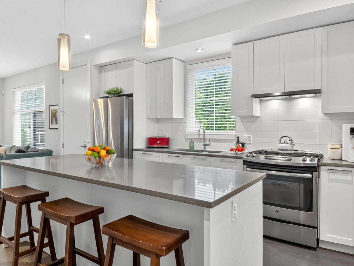 Family Room Photo of 6 5068 Savile Row, Burnaby, BC