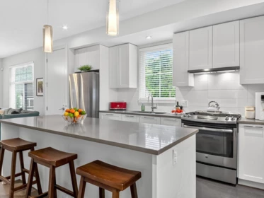 6 5068 Savile Row, Burnaby, BC