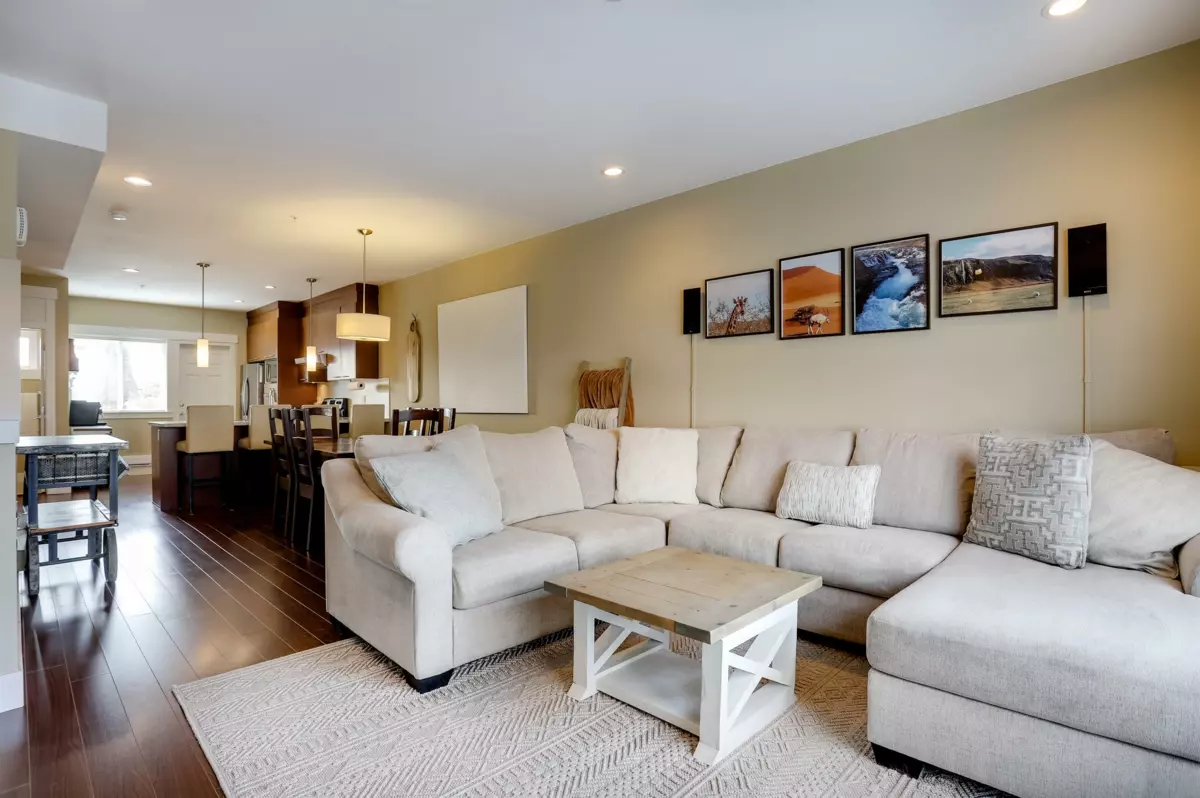 Dining Area Photo of 17 7298 199a Street, Langley, BC