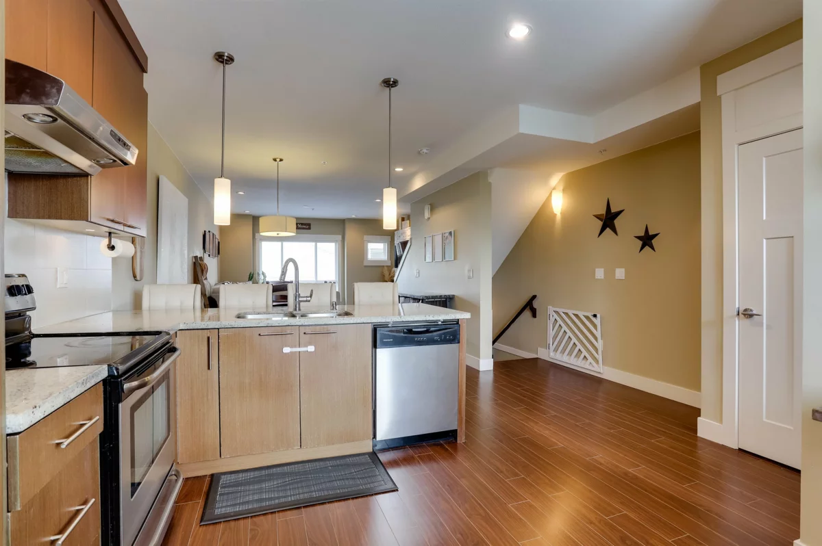 Walk-In Closet Photo of 17 7298 199a Street, Langley, BC