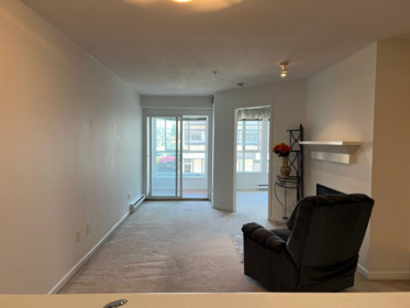 208 6991 Victoria Drive, Vancouver, BC, Vancouver — Apartment/Condo for sale