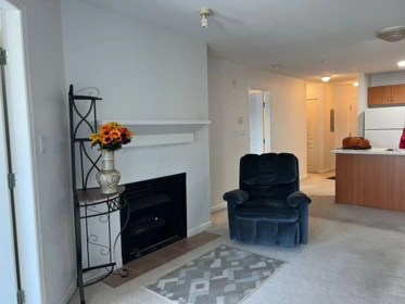 208 6991 Victoria Drive, Vancouver, BC, Vancouver — Apartment/Condo for sale