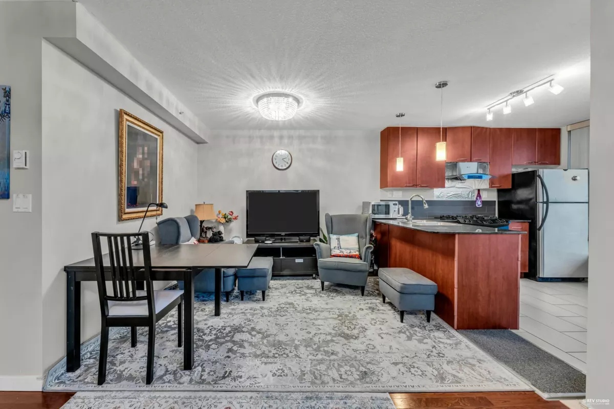 Dining Area Photo of PH5 7178 Collier Street, Burnaby, BC
