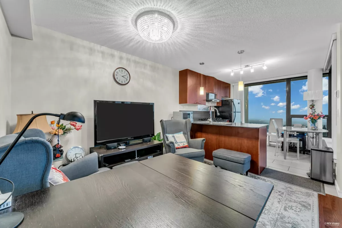 Kitchen Island Photo of PH5 7178 Collier Street, Burnaby, BC