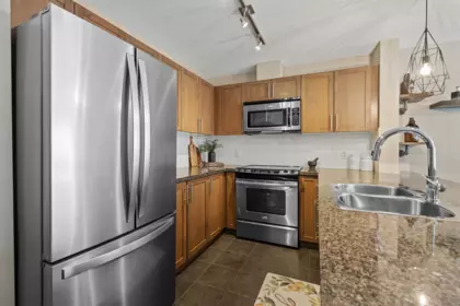 213 12283 224 Street, Maple Ridge, BC, Maple ridge — Apartment/Condo for sale