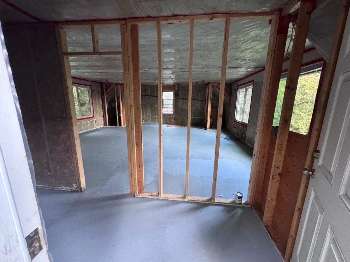 Basement Recreation Room Photo of 2617 Sunshine Coast Highway, Roberts Creek, BC