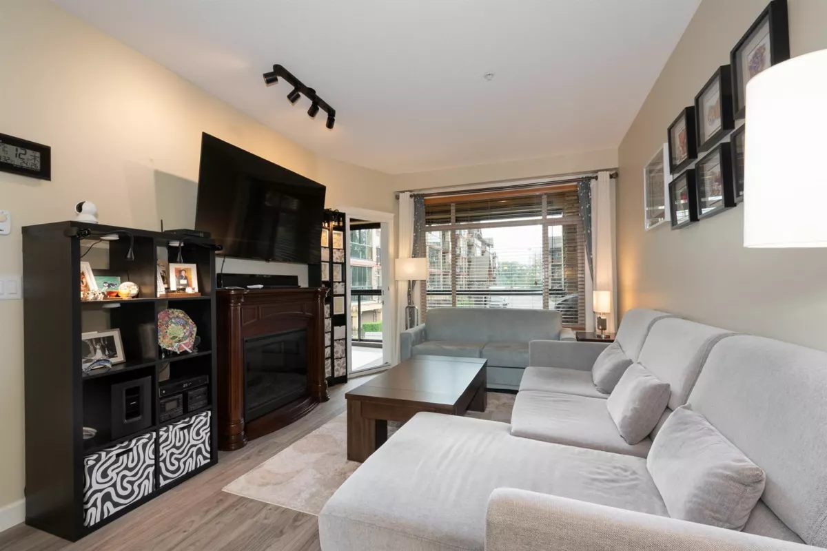 Dining Area Photo of 282 8288 207a Street, Langley, BC