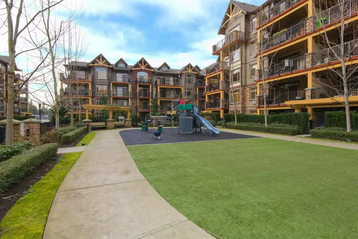 Hot Tub / Spa Photo of 282 8288 207a Street, Langley, BC