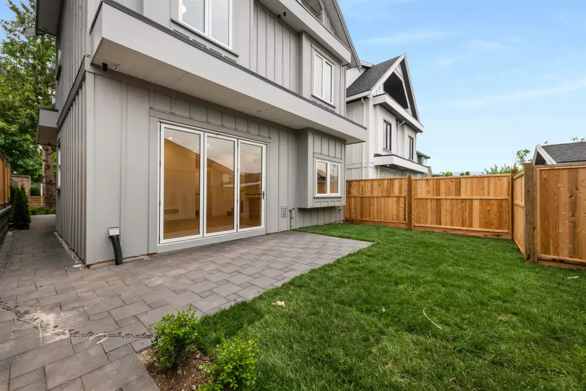 Backyard Photo of 2 1160 Rossland Street, Vancouver, BC