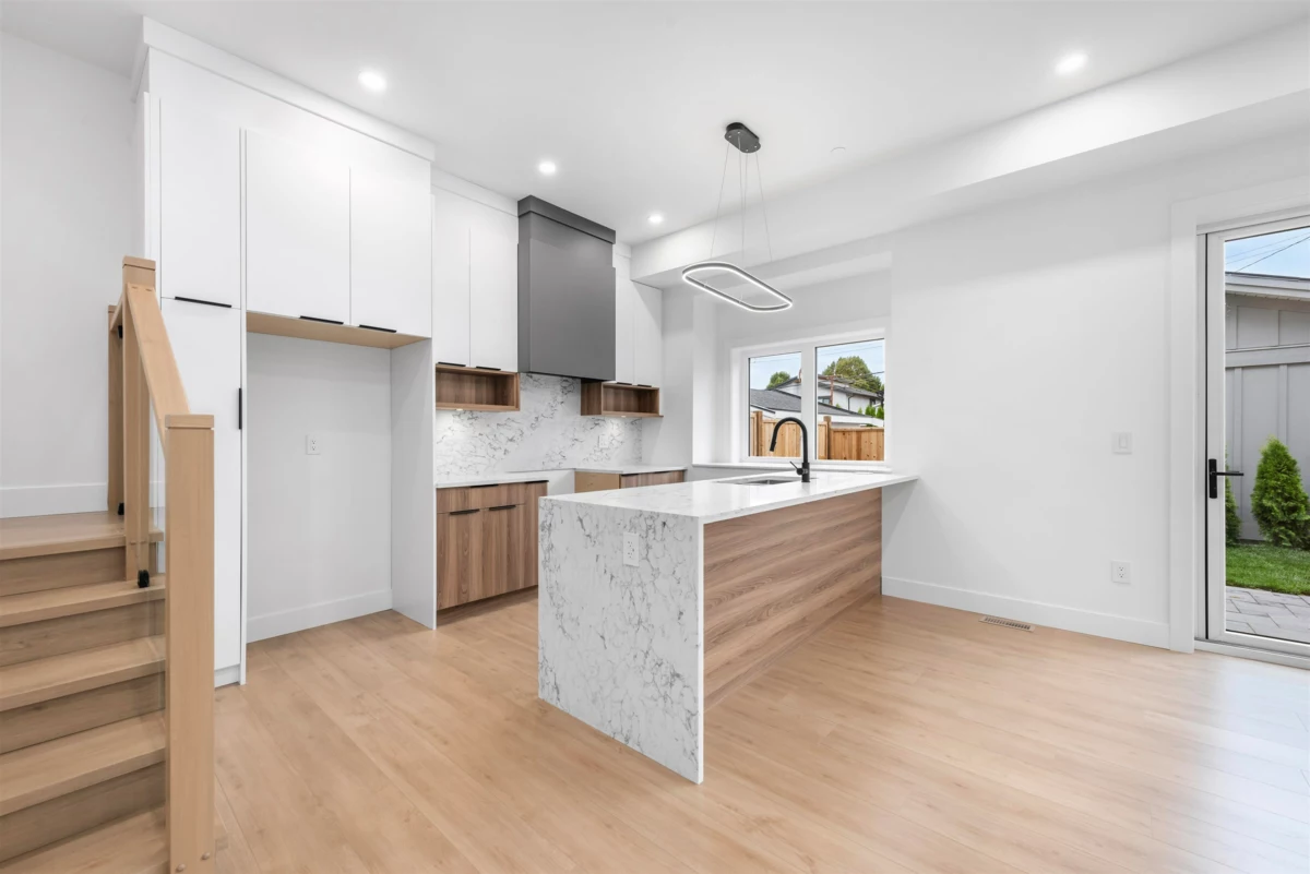 Family Room Photo of 2 1160 Rossland Street, Vancouver, BC