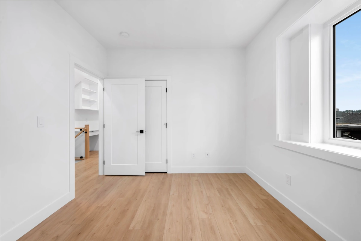 Guest Bathroom Photo of 2 1160 Rossland Street, Vancouver, BC