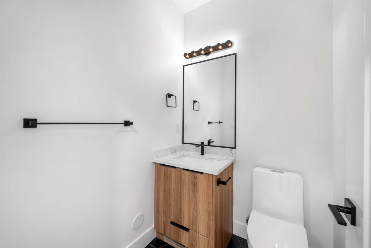 Primary Bedroom Photo of 2 1160 Rossland Street, Vancouver, BC