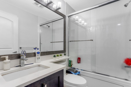 Primary Bathroom Photo of 114 13898 64 Avenue, Surrey, BC