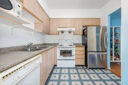 808 8871 Lansdowne Road, Richmond, BC, Richmond — Apartment/Condo for sale