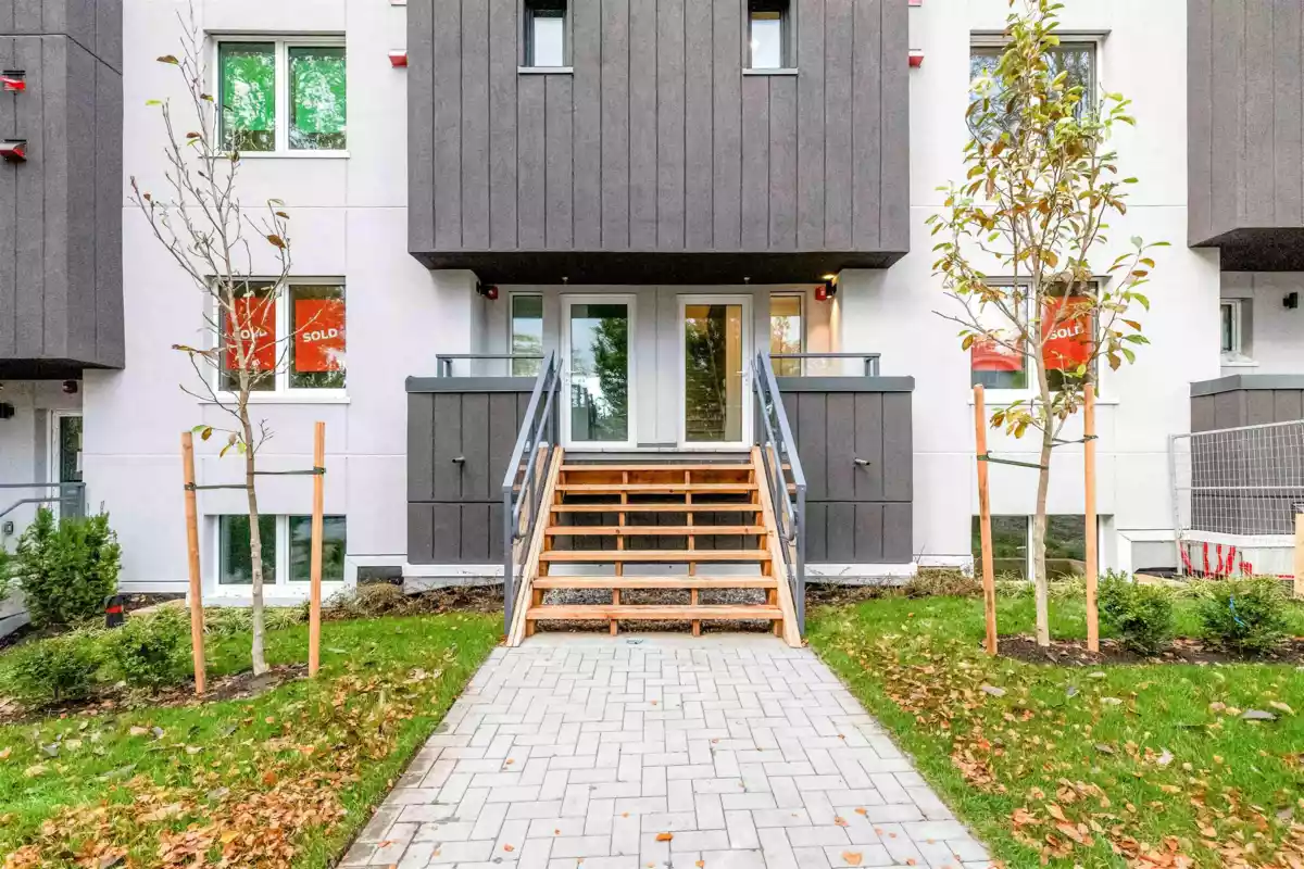 Outdoor Kitchen Photo of 2069 E 1st Avenue, Vancouver, BC