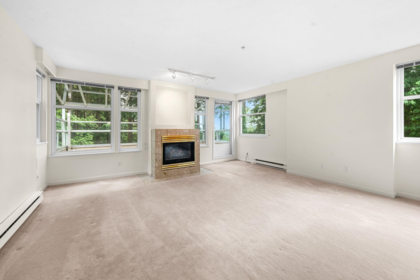 13 2425 Edgemont Boulevard, North Vancouver, BC, North Vancouver — Townhouse for sale