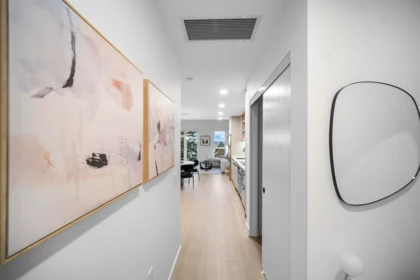 Hallway Photo of 509 422 E 3rd Street, North Vancouver, BC