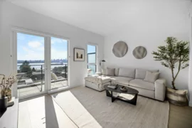 509 422 E 3rd Street, North Vancouver, BC