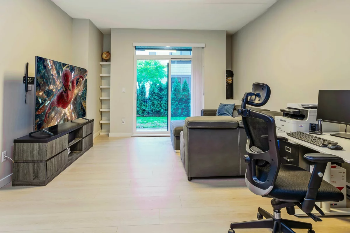 Entry Foyer Photo of 124 1350 Mitchell Street, Coquitlam, BC