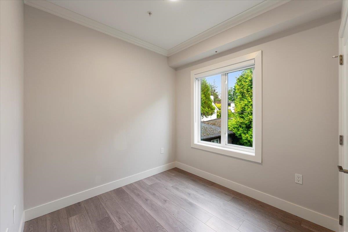 Bedroom 4 Photo of 7553 Oak Street, Vancouver, BC