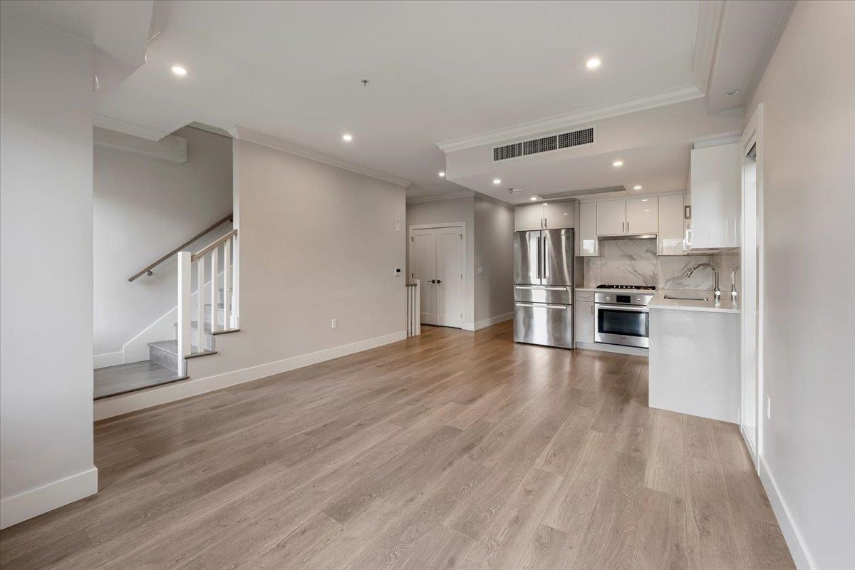 Breakfast Nook Photo of 7553 Oak Street, Vancouver, BC