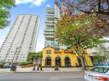 Fitness Center Photo Near 905 1221 Bidwell Street, Vancouver, BC