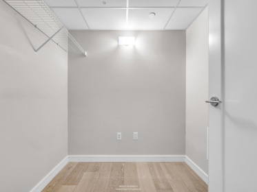 Laundry Room Photo of 905 1221 Bidwell Street, Vancouver, BC
