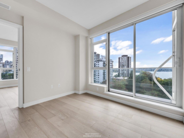 Walk-In Closet Photo of 905 1221 Bidwell Street, Vancouver, BC