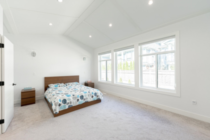 Basement Recreation Room Photo of 16755 16a Avenue, Surrey, BC