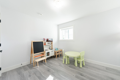 Swimming Pool Photo of 16755 16a Avenue, Surrey, BC