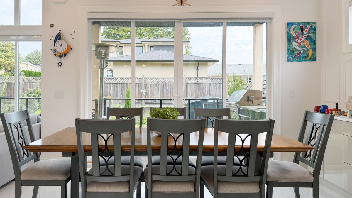 Breakfast Nook Photo of 5302 Springdale Court, Burnaby, BC